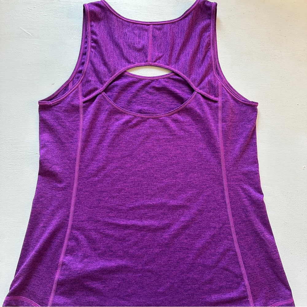 Old Navy Active Women's Purple Go-Dry Tank Top Keyhole Back Curved Hem Size XL